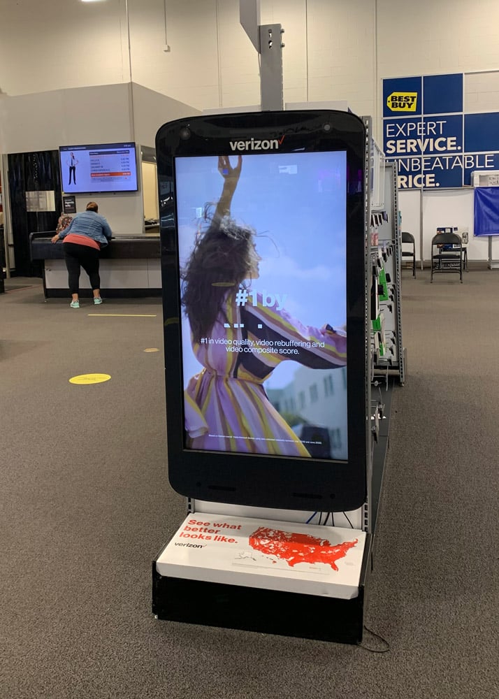 Verizon-endcap-in-BBY-4